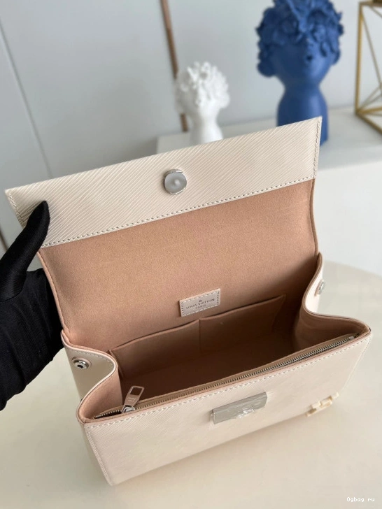 LOUIS CLUNY BB VUITTON 0824